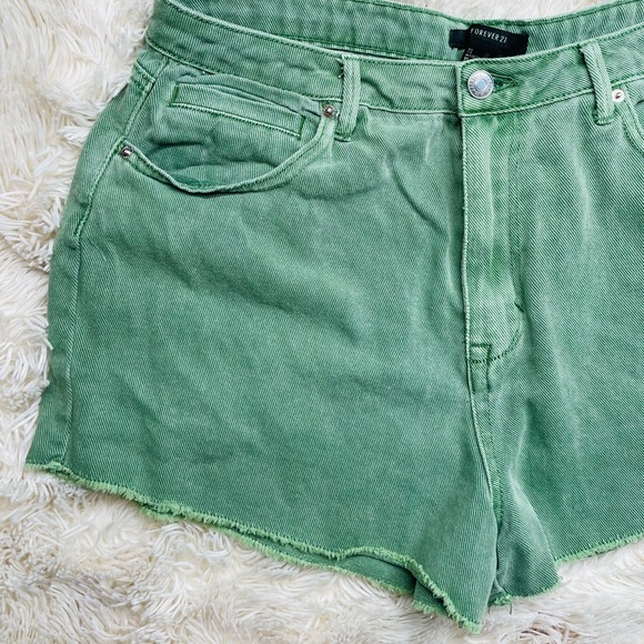 Forever 21 31 Green Distressed Raw Hem Denim Shorts - Picture 2 of 4